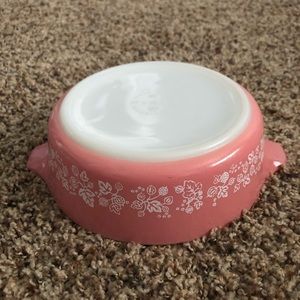Vintage Pyrex 471. 1pt pink gooseberry